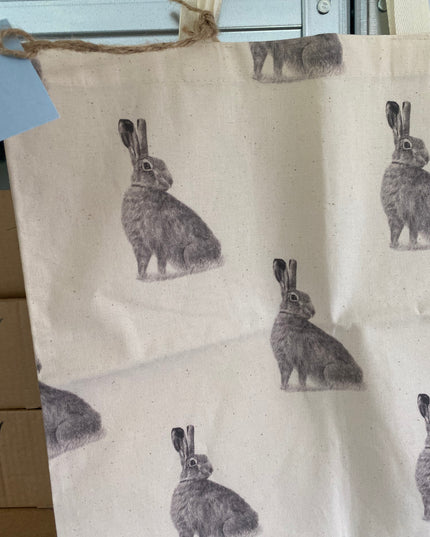 Hare tote bag