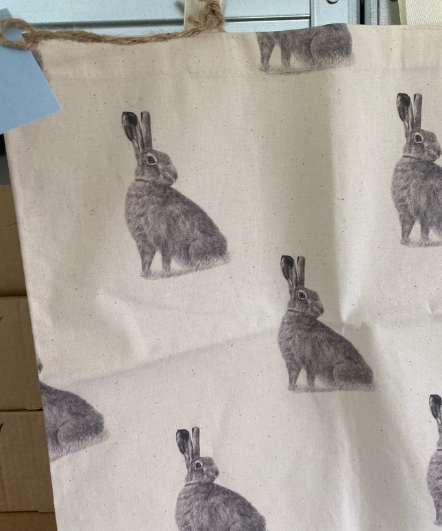 Hare tote bag