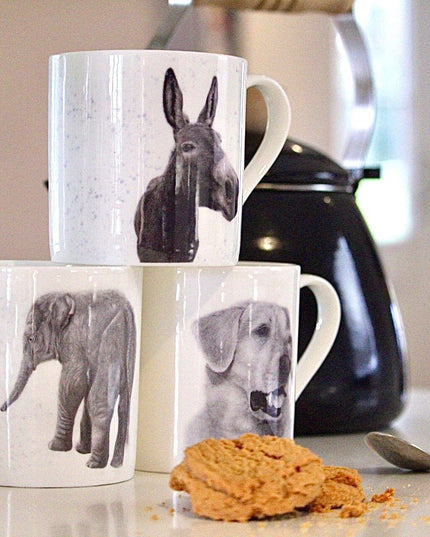 Scrumpy Labrador Fine Bone China Mug image 3