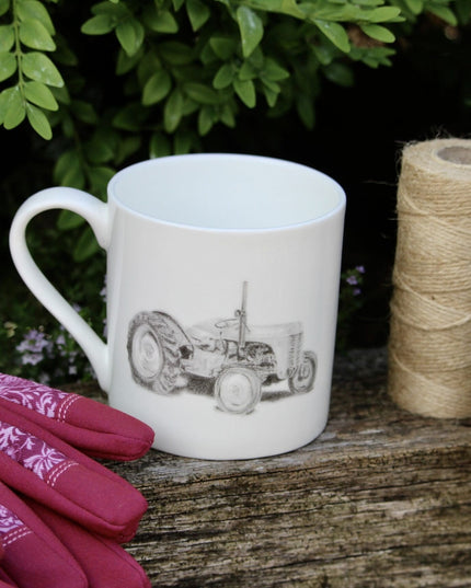 Vintage Ferguson Tractor TE20 Illustration Fine Bone China Mug image 0